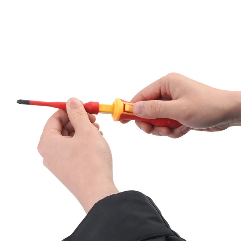 Izolație VDE până la 1000 V 