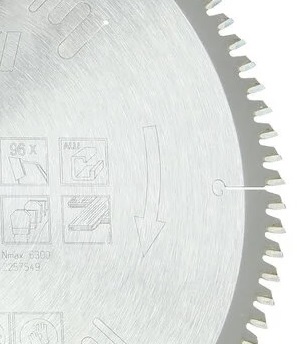 Geometrie trapezoidală și plată a dinților 