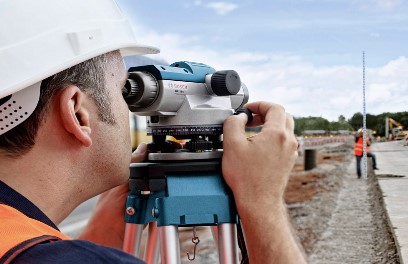 Compensator automat de nivelare 